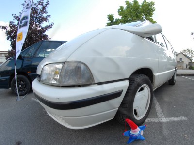 Albertville2.jpg (79.41 Kio) Vu 3558 fois Le II Albertville et sa mascotte officielle qui a toute une histoire elle aussi ...