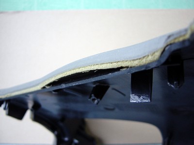 Le revêtement se décolle de la surface rigide