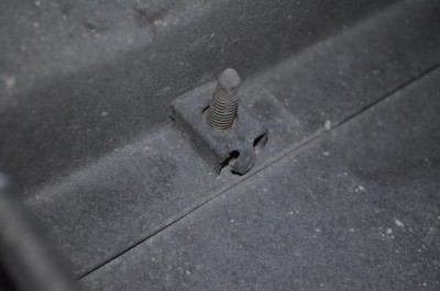 Glissières_5.jpg (23.49 Kio) Vu 11401 fois Extrémité d'une vis de fixation