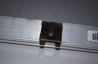 Glissières_charriot_7.jpg (26.09 Kio) Vu 10151 fois Vue de dessous du charriot