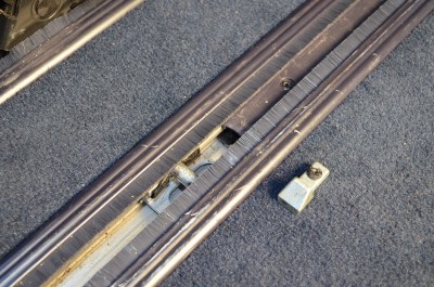 Glissières_charriot_6.jpg (46.67 Kio) Vu 11401 fois Pièce enlevée complètement