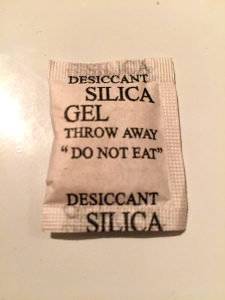 sachet dessicant.jpg