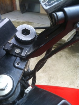 image.jpg (897.51 Kio) Vu 5156 fois Detail du guidon qui n'est pas le bon