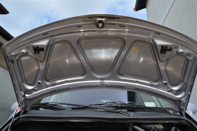 Prepa_LPI1.JPG (92.16 Kio) Vu 3304 fois Le dessous du capot n'avait jamais été néttoyé en 14 ans !