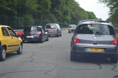 La parade finale qui ressemble plus au Grand Embouteillage !