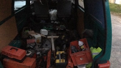 PUZX4945.JPG (64.92 Kio) Vu 13767 fois sans oublier l'atelier mobile