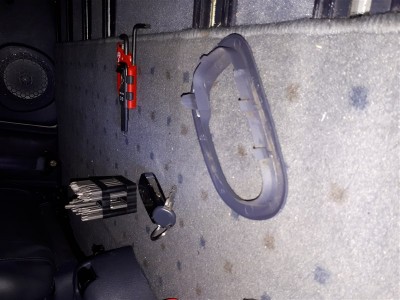 contour poignée ouverture.jpg (102.52 Kio) Vu 10894 fois Elle se sort droit, avant de tirer comme un bourrin sur la garniture complète