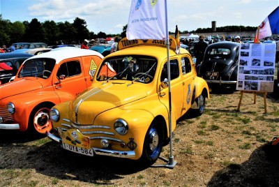 4 CV Belge  &quot;&quot; Touring  Secours &quot;&quot;