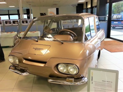 Renault 900