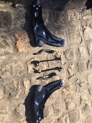 IMG_4427.JPG (183.6 Kio) Vu 4594 fois Il manque uniquement les biellettes axiales