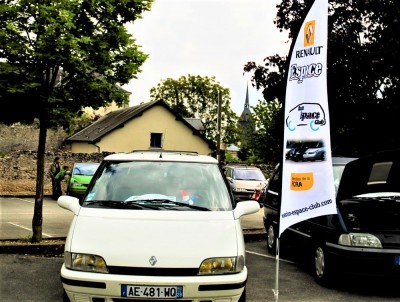 en Bretagne , mais la mascote est bien c'est vrais qu'il n'y a pas de montagne dans le V6 blanc immatricule dans le 29