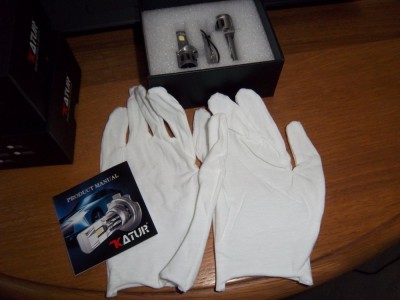 IMGP7229.JPG (160.8 Kio) Vu 11710 fois Le soin du détail ! Avec des gants !!!