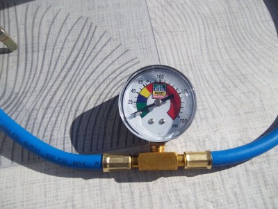 IMGP7311.JPG (221.46 Kio) Vu 9166 fois Le manomètre gradué