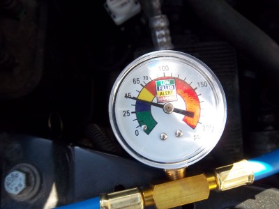 IMGP7318.JPG (150.61 Kio) Vu 9166 fois Une fois la bouteille de gaz vidée dans le circuit..