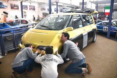 Onzo et la famille Georgesetcie en extase  sur l'Espace F1