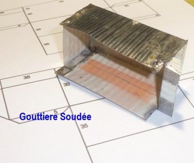Gouttière soudée avant renforts.