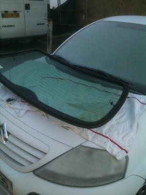 divers 007.JPG (24.27 Kio) Vu 2787 fois la vitre et son joint en préparation