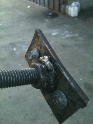 2012-09-15 18.45.01.jpg (23.98 Kio) Vu 4254 fois Avec des petits boulons fictifs qui vont dans la poulie