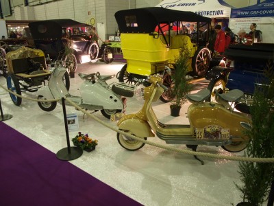 lambretta 2.JPG (43.28 Kio) Vu 5410 fois autre vue et celui d'un membre du club.