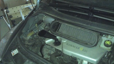 IMG_20130429_143004_882.jpg (26.16 Kio) Vu 19360 fois pour une fois que renalt pense à un entonoir pour l'huile