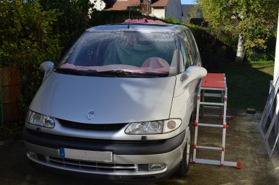 Decoupage_Toit (800x530).jpg (34.61 Kio) Vu 4438 fois C'est là que j'ai pris le taille haie par habitude, mais ça le fait pas bien