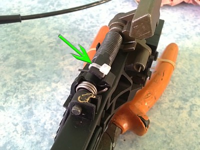 serrure 2.jpg (235.81 Kio) Vu 33671 fois La solution en ajoutant un simple lien en nylon