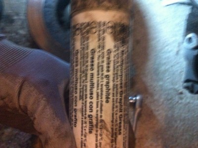 FA08.JPG (373.82 Kio) Vu 17614 fois de la graisse graphitée!! (toi prendre!! hi hi hi!! ça très bon pour la chaleur et les roulements)