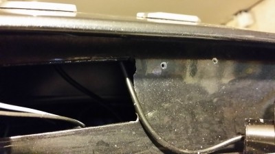 20141115_215302.jpg (23.55 Kio) Vu 41690 fois Perçages pour la fixation de la caméra