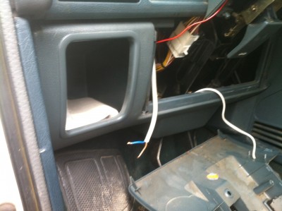 image.jpg (29.31 Kio) Vu 6255 fois Fils en attente de sertissage des cosses