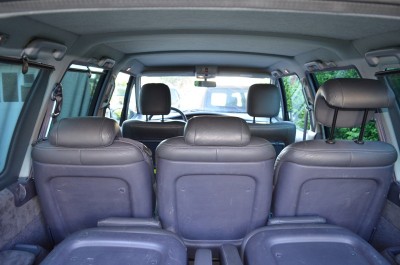 V6_9.jpg (28.42 Kio) Vu 4440 fois 7 sièges sur rails plus un huitième pour réparer le siège conducteur