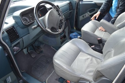 DSC_0273 (2).JPG (97.32 Kio) Vu 11495 fois Terek nous a présenté ses sièges en cuir