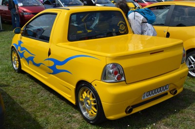 Qui a dit que rouler en Twingo était banal ?