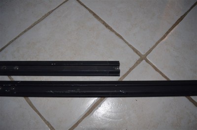 DSC_0664.JPG (68.75 Kio) Vu 3954 fois Petit trou à l'extrémité du rail court