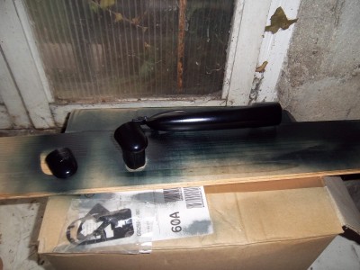 IMGP4995.JPG (1.2 Mio) Vu 6178 fois La poignée neuve, après mise en peinture