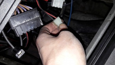 20171229_230429.jpg (2.99 Mio) Vu 5984 fois Console centrale derrière lautoradio