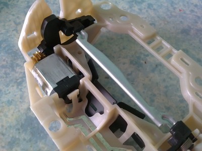 07102018869.JPG (482.84 Kio) Vu 14391 fois Détail du bloc optique avec le masque mobile