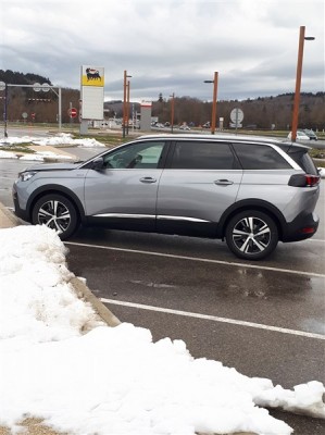 20190209_114114.jpg (66.52 Kio) Vu 6313 fois Un 5008 en boite mécanique