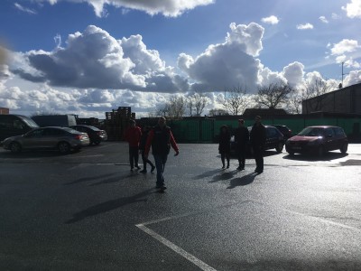 F64448BB-306C-41AD-956A-A89A8FC3822C.jpeg (3.57 Mio) Vu 17583 fois De gauche a droite : André, Mimi,Vincent,la maman, le petit frere et Florian(version "Dalton" !)