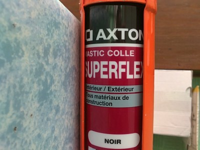 Mastic SUPERFLEX AXTON (Leroy Merlin) pour l'extérieur : forte adhérence et excellente tenue dans le temps