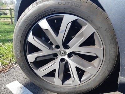 Renault-Espace_V-roue.jpg (164.77 Kio) Vu 11644 fois Renault Espace V usure pneumatiques