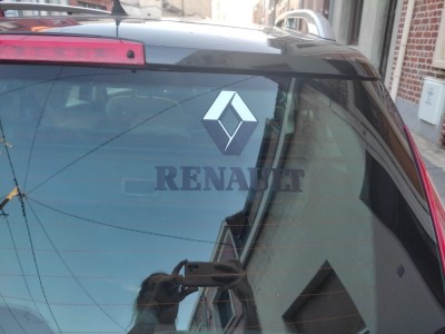 Exemple de logo vinyl quelle peut faire ( simple logo Renault)
