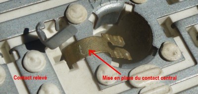 2_MiseEnPlaceContactCentral.jpg (81.02 Kio) Vu 4003 fois Mise en place du contact central.