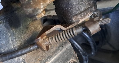 2025-04-12_09-08 soufflet-frein 1.jpg (123.07 Kio) Vu 2134 fois soufflet de frein à main en place