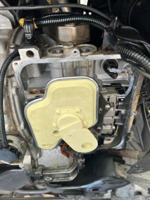 La vis est dans le puits, au milieu de la pièce