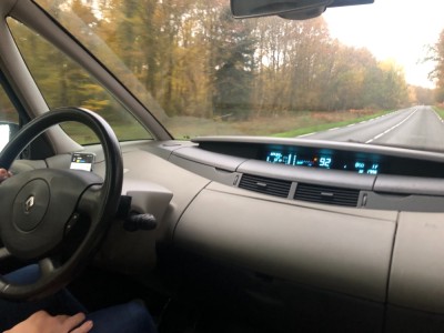 Etrange sensation que d'être passager dans sa propre voiture